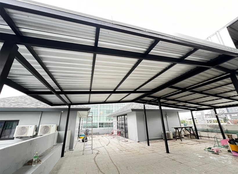 รับเหมาโครงหลังคา ดาดฟ้าบ้านลูกค้า สุขุมวิท กรุงเทพมหานคร