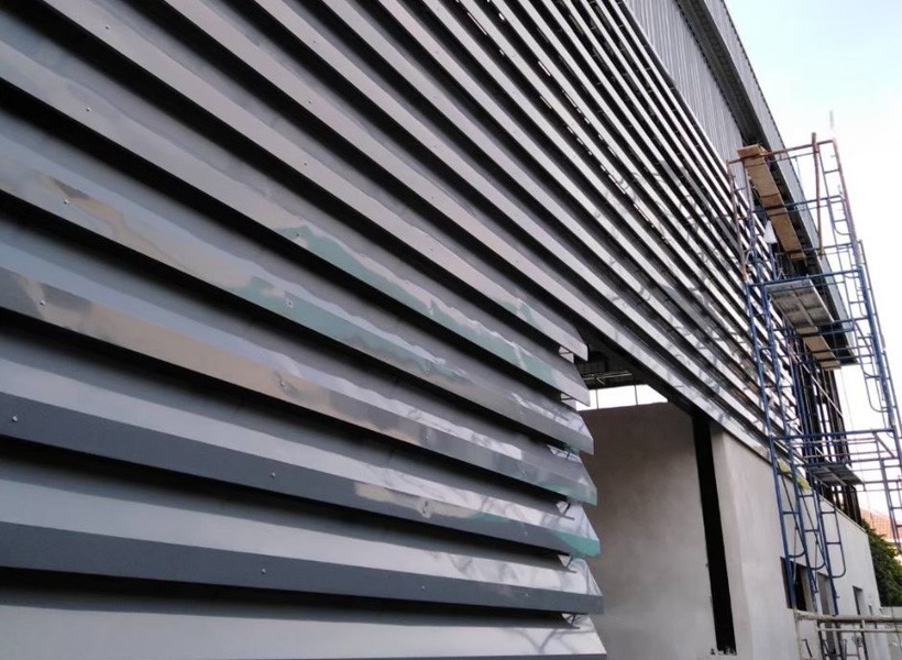 ช่างติดตั้งหลังคาเมทัลชีท อู่ซ่อมรถรามอินทรา เขตรามอินทรา กรุงเทพมหานคร