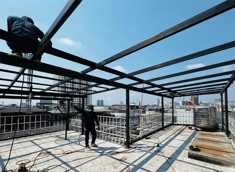 รับเหมาโครงหลังคาเหล็ก ชั้นดาดฟ้า จรัญสนิทวง ซอย23 กรุงเทพมหาคร