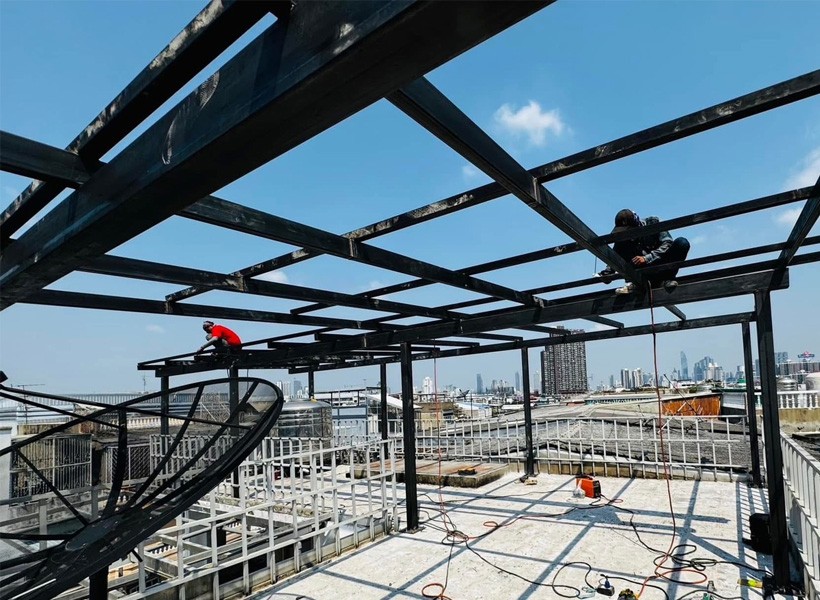 รับเหมาโครงหลังคาเหล็ก ชั้นดาดฟ้า จรัญสนิทวง ซอย23 กรุงเทพมหาคร