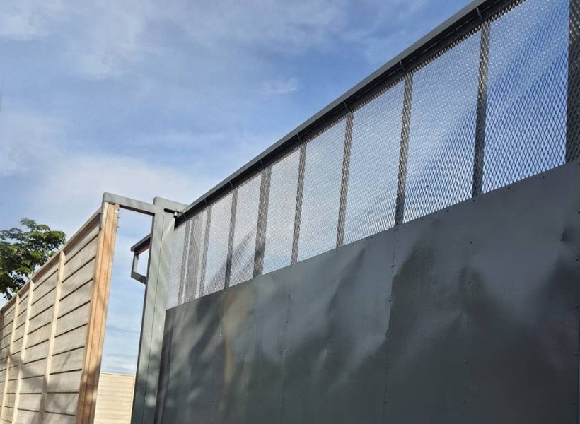 รับทำโครงเหล็กตามแบบ งานประตูเหล็ก กรุงเทพมหานคร