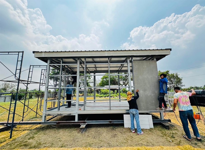 รับเหมาโครงหลังคาเหล็ก บ้านน็อกดาวน์ ลาดหลุมแก้ว ปทุมธานี