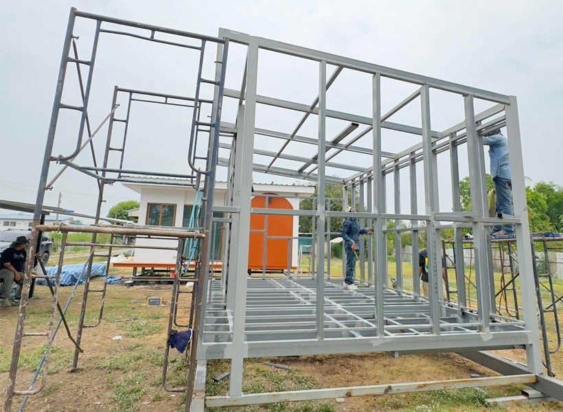 รับเหมาโครงหลังคาเหล็ก บ้านน็อกดาวน์ ลาดหลุมแก้ว ปทุมธานี